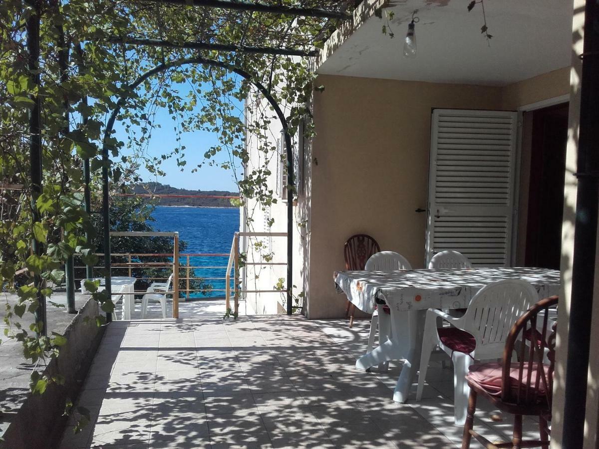 I&J Relaxing Beach Apartments Račišće 外观 照片