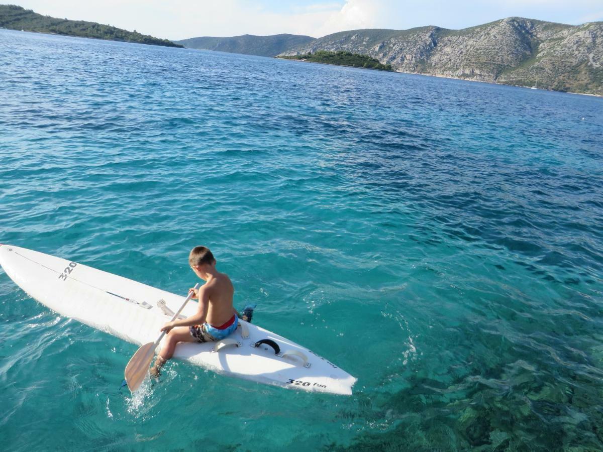 I&J Relaxing Beach Apartments Račišće 外观 照片