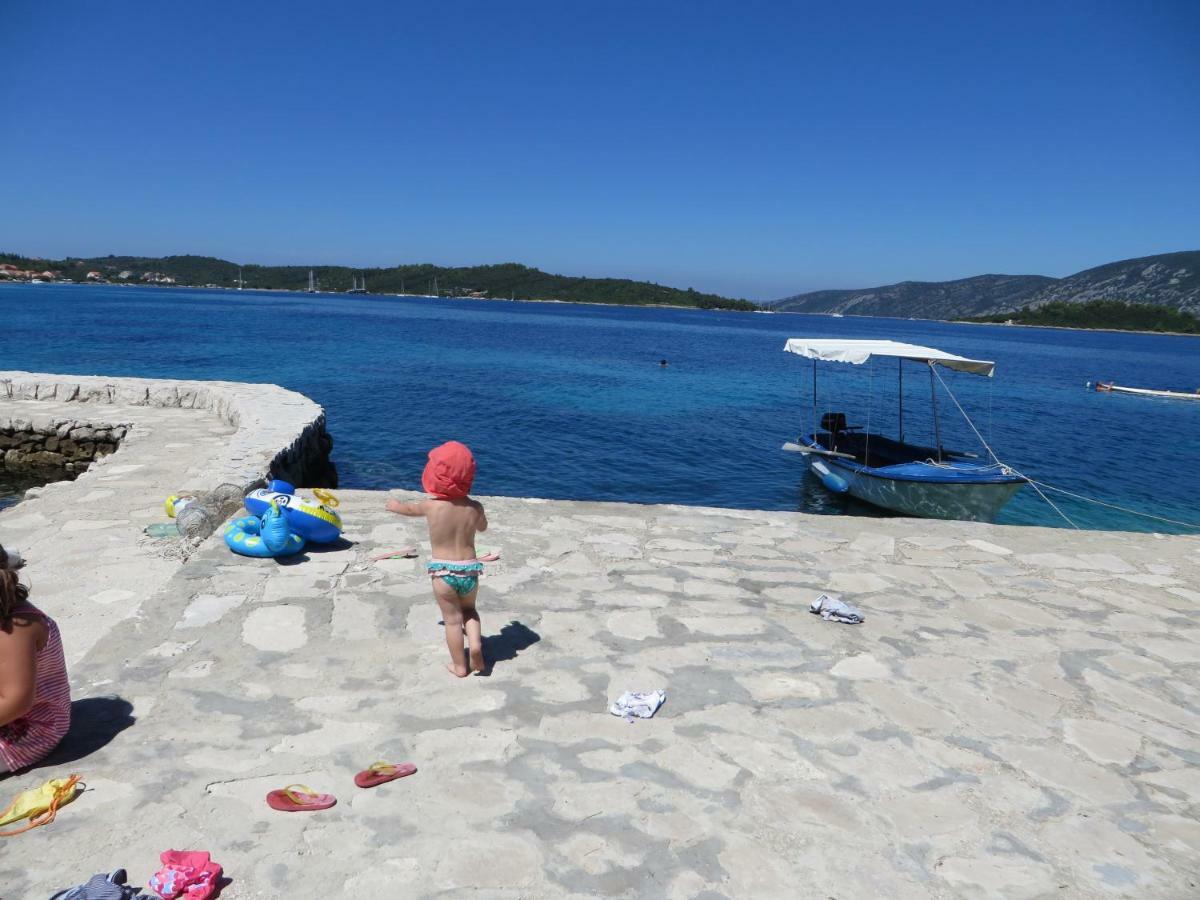 I&J Relaxing Beach Apartments Račišće 外观 照片