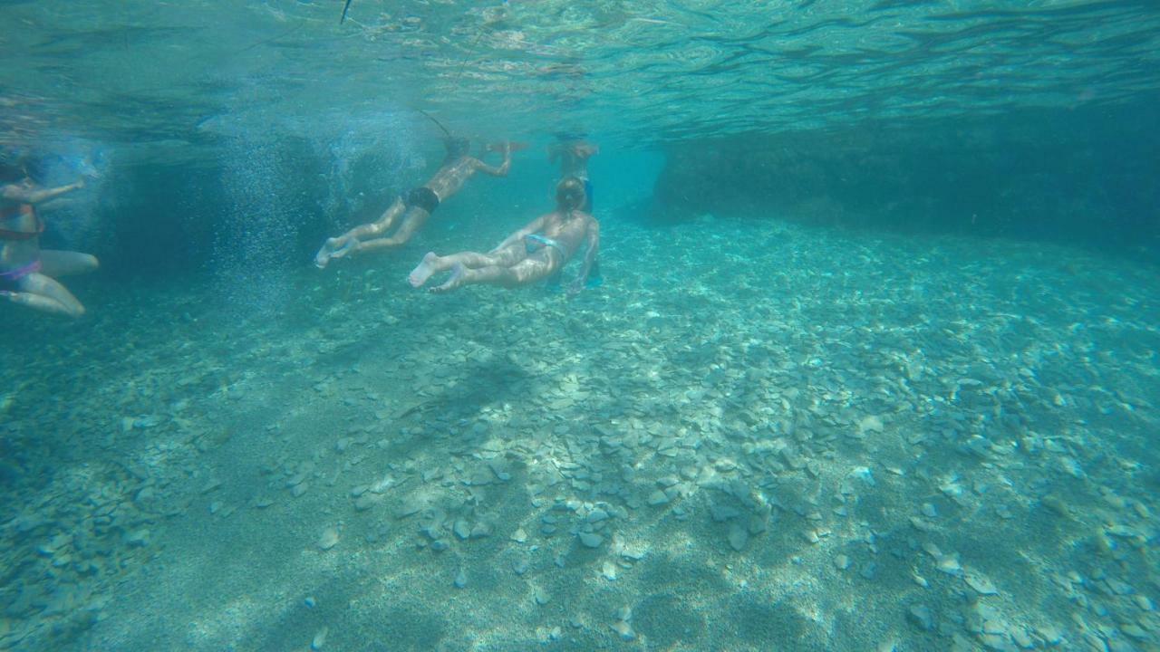 I&J Relaxing Beach Apartments Račišće 外观 照片