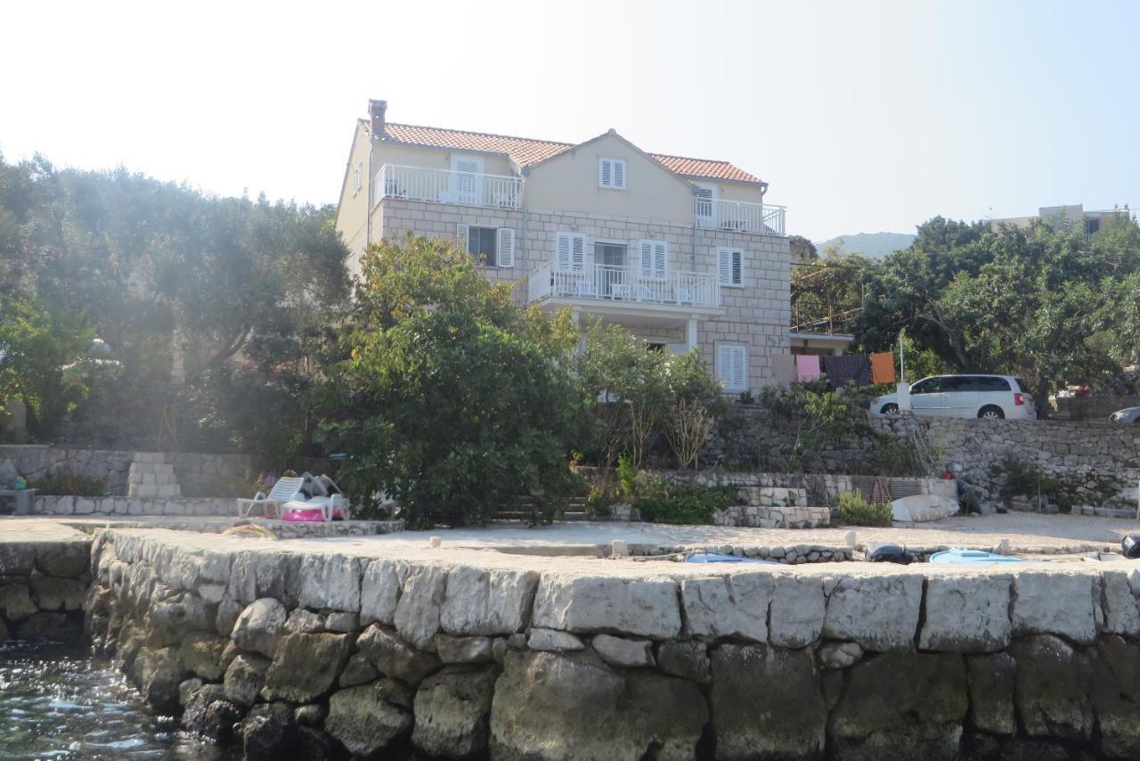 I&J Relaxing Beach Apartments Račišće 外观 照片
