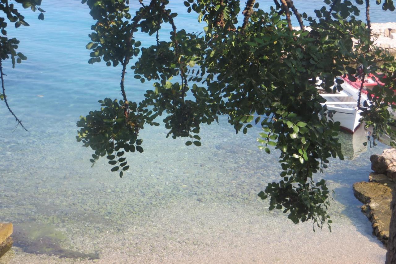 I&J Relaxing Beach Apartments Račišće 外观 照片