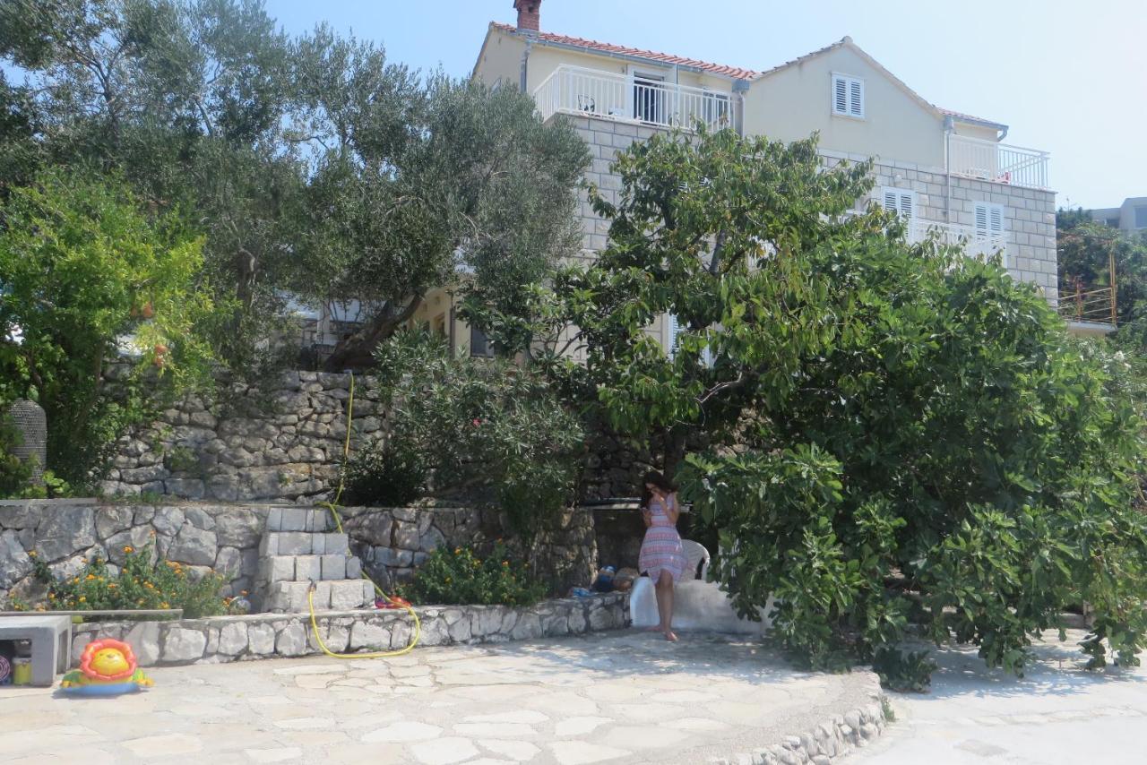 I&J Relaxing Beach Apartments Račišće 外观 照片